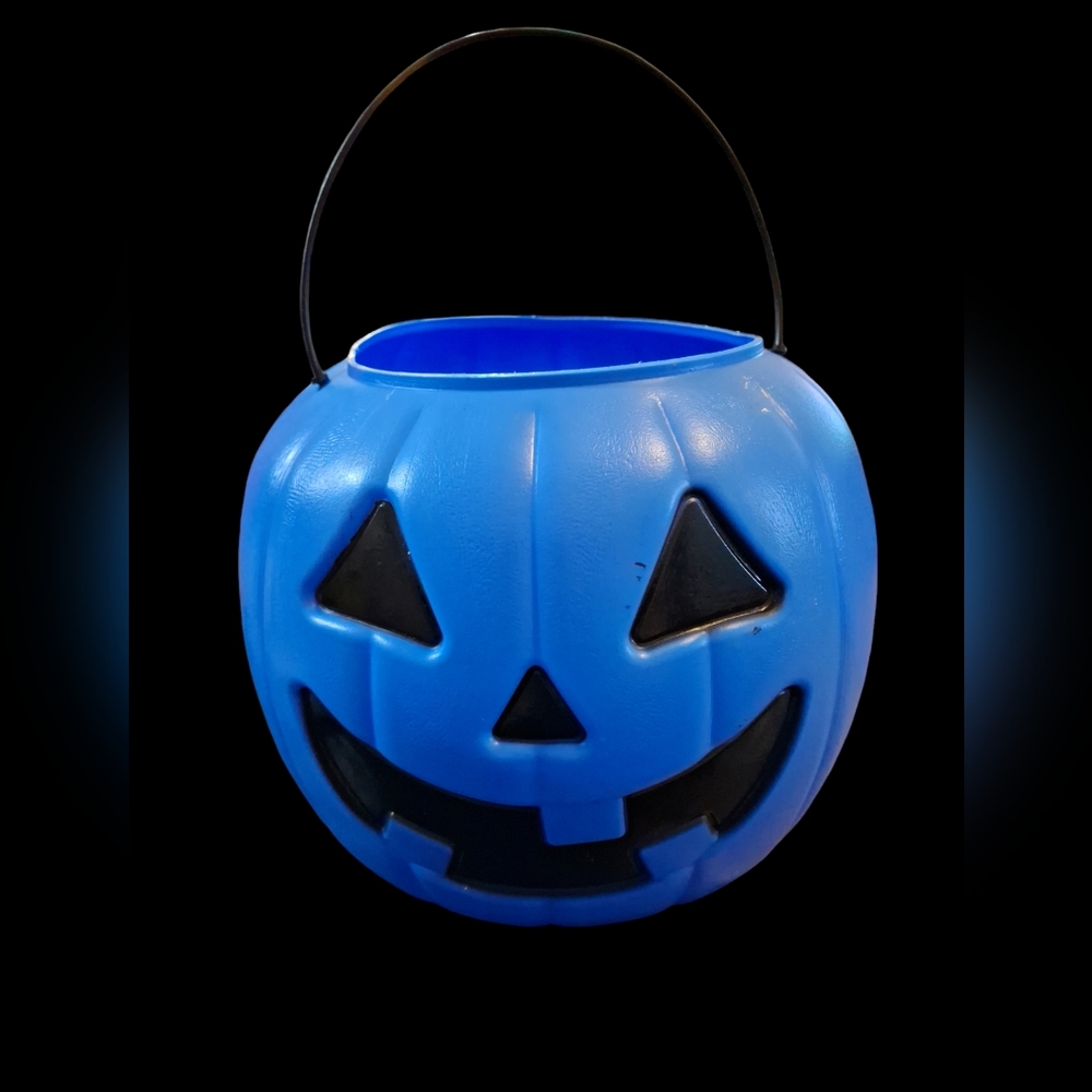 Vintage General Foam Plastics Blow Mold Blue Pumpkin Pail